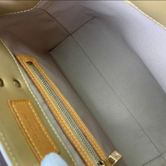 Louis Vuitton Reade ⛔NO LONGER AVAILABLE ⛔ - Picture 12 of 16